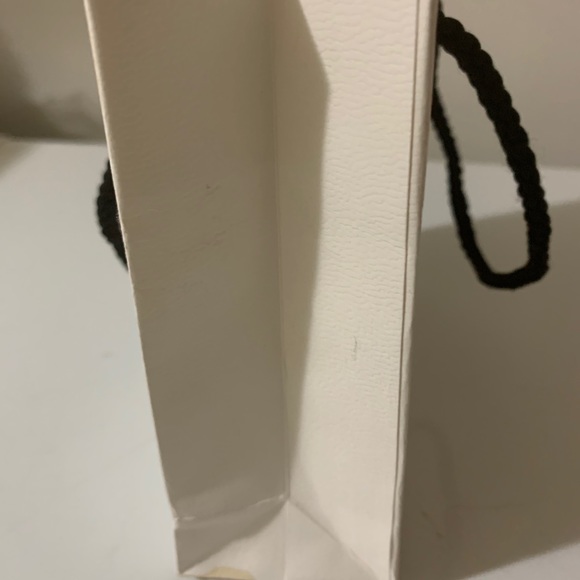 pandora box and paper bag - Picture 6 of 6